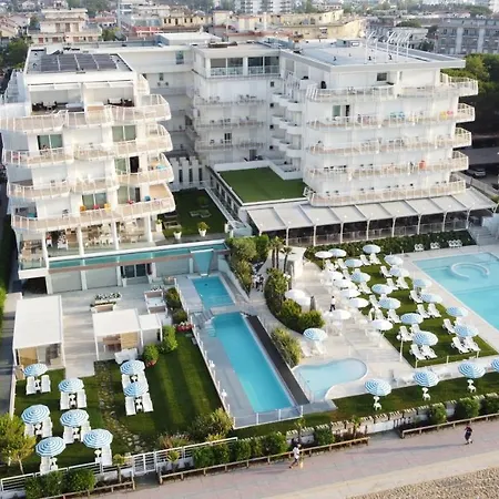 Le Soleil Hotel 4*