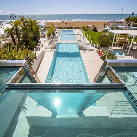 Le Soleil Hotel