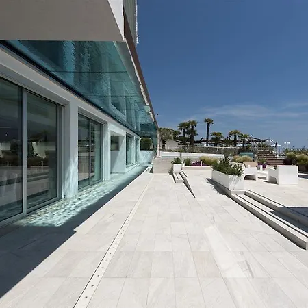 Le Soleil Hotel